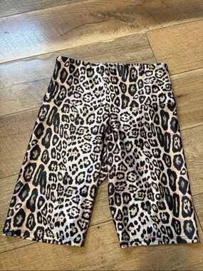 Onzie Leopard Print Bike Shorts - Tan & Black